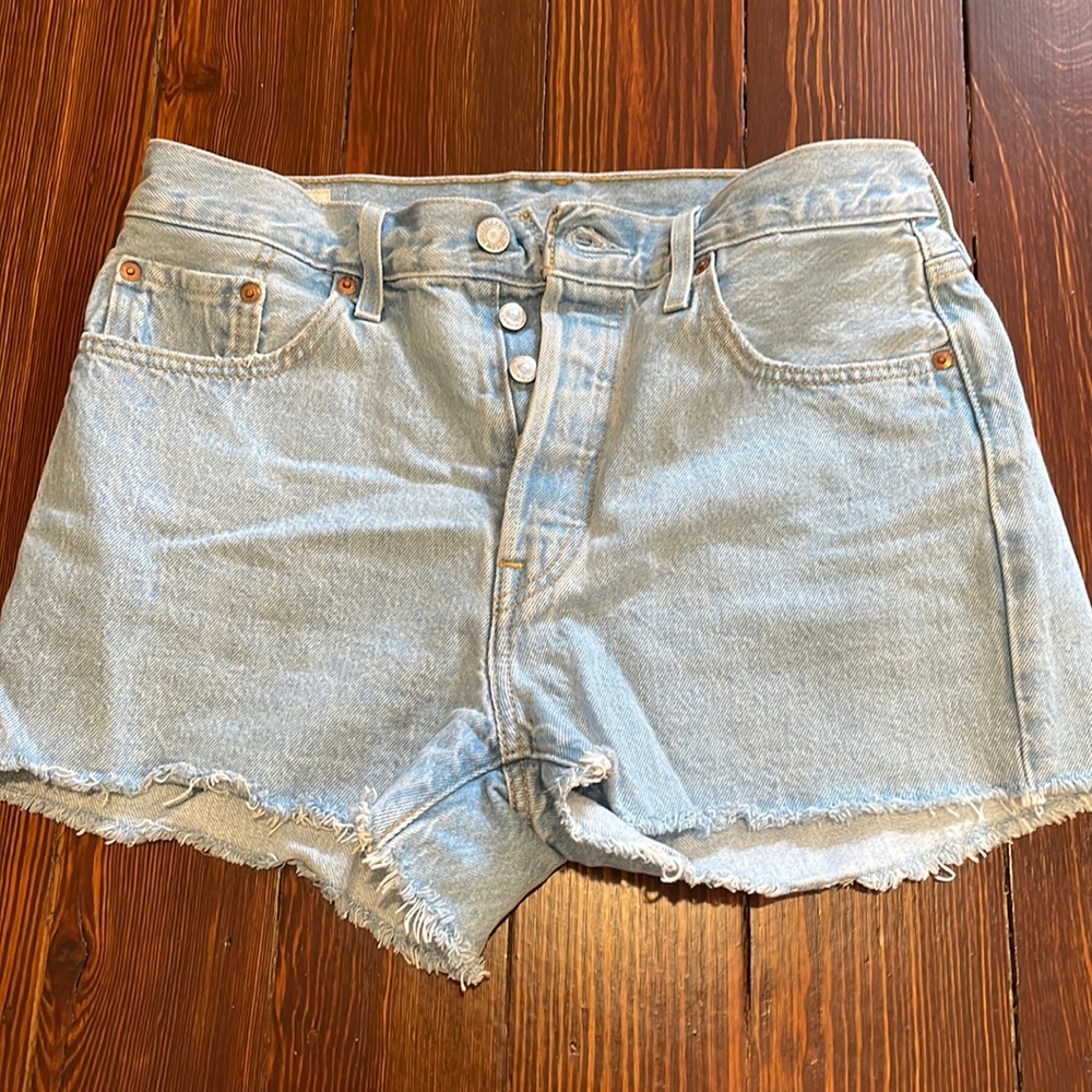 Lightly worn Levi’s Denim Shorts